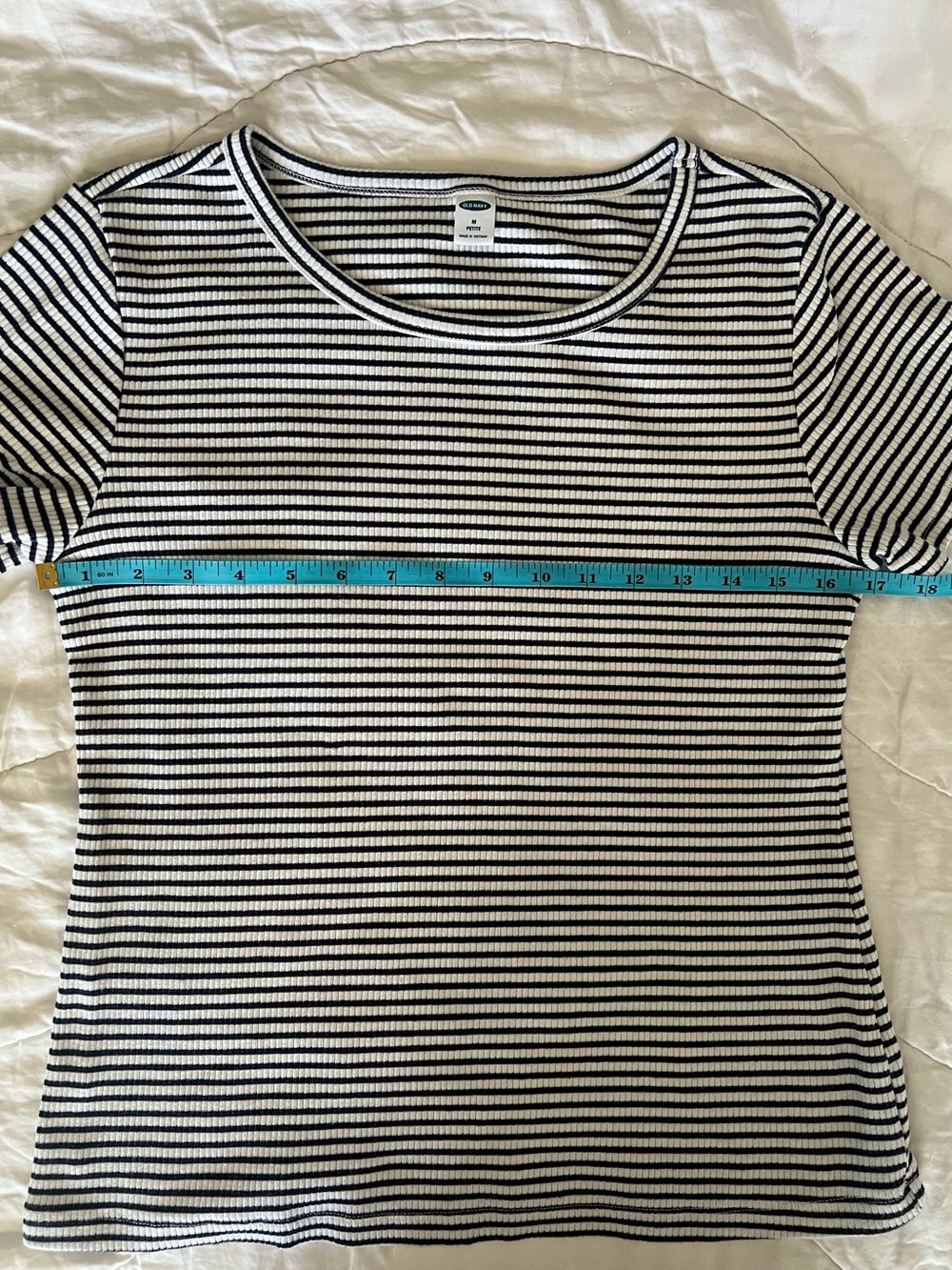 Old Navy White and Navy Striped Short Sleeve Women's Tee - Picture 6 of 6